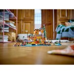 Dobrodružný tábor s vod. sporty42626LEGO