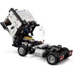 Nákladní auto Volvo FMX a el. bagr 42175
