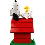 21368 Peanuts: Snoopyho bouda LEGO