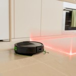 115 ROOMBA COMBO CHARGER ČERNÁ IROBOT