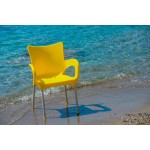 Mega Plast, plastová židle SMART (AL nohy), 83 x 57 x 54 cm, stohovatelná, žlutá