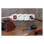 Prodlužovací kabel 5 m / 6 zásuvek / s vypínačem / bílý / PVC / 1,5 mm2